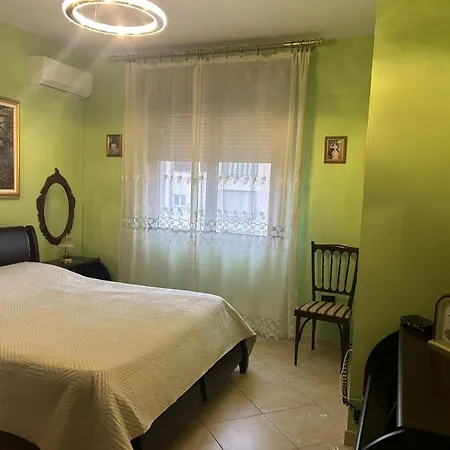 Center Square Skanderbeg Apartamento *