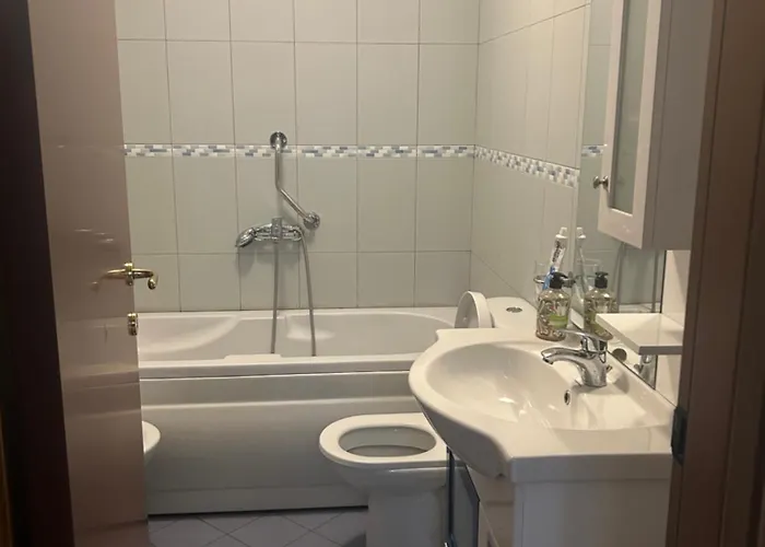 Center Square Skanderbeg * Tirana